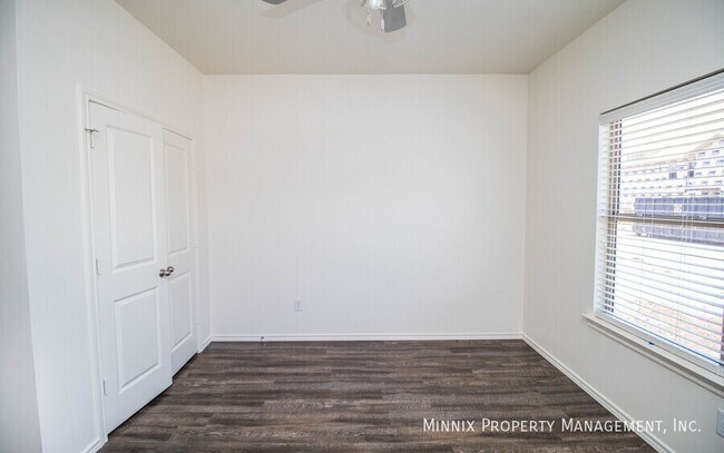 Building Photo - 6927 20th St