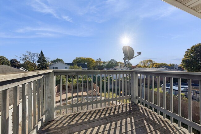 Building Photo - 1424 Phoenix Ln