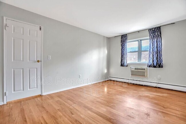 Building Photo - 55 Gill Ln