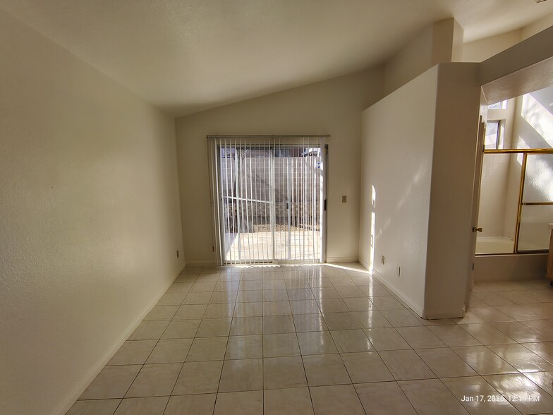 Building Photo - 1225 Taramar St