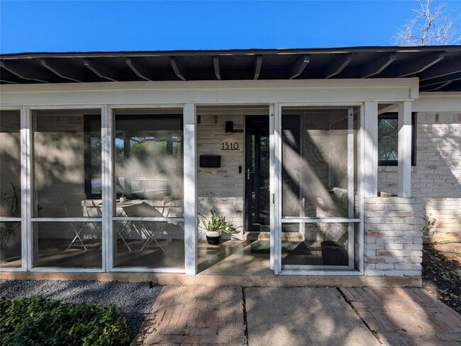 Building Photo - 1510 Glencrest Dr
