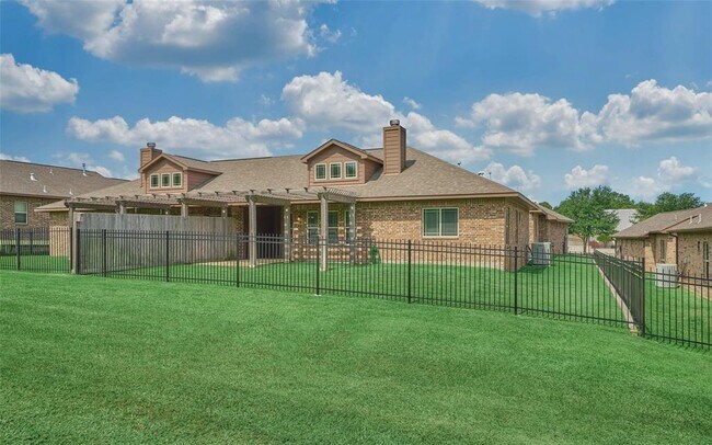 Building Photo - 201 Bessie Price Owen Dr