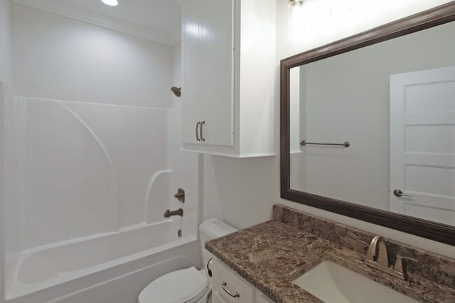 Building Photo - 1172 Greenfield Cir