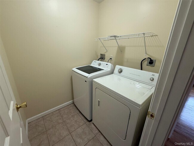 Building Photo - 100 Boniface Dr