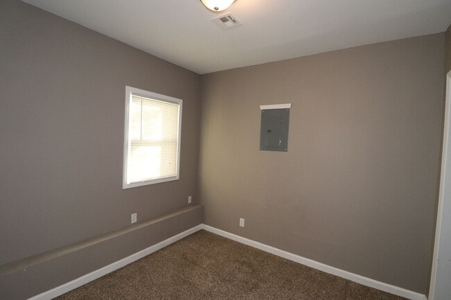 Building Photo - Family home for rent!