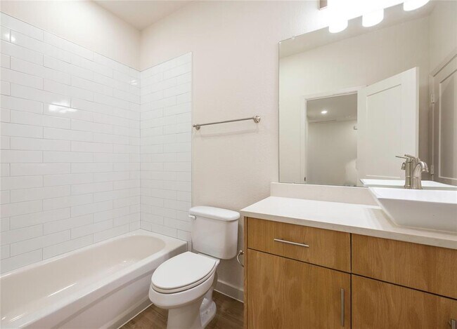 Building Photo - 2511 Appian Wy