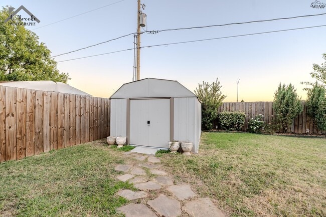 Building Photo - 4901 Belair Blvd