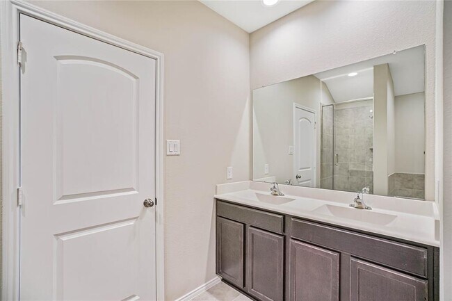Building Photo - 24315 Winchelsea Ln