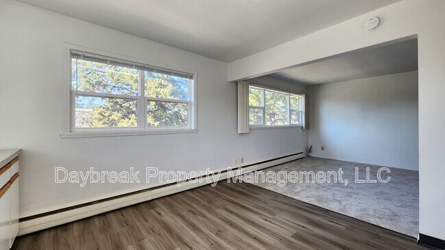 Building Photo - 2913 8th St N