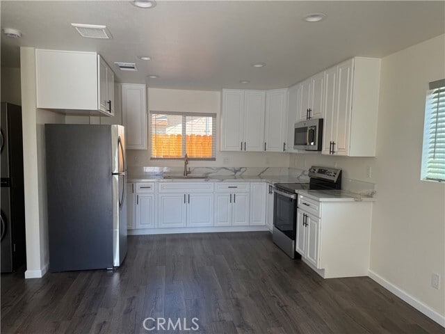 Building Photo - 26464 Temple St