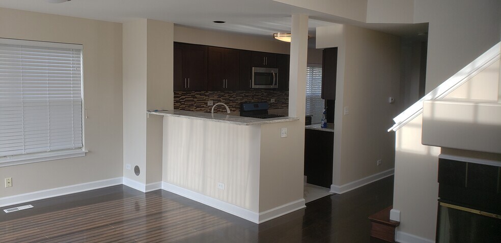 Building Photo - 9030 W Heathwood Cir