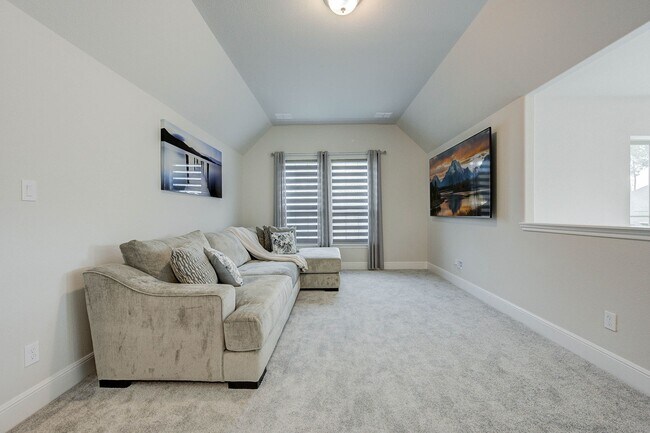 Building Photo - 21820 Enchanted Rock Dr N