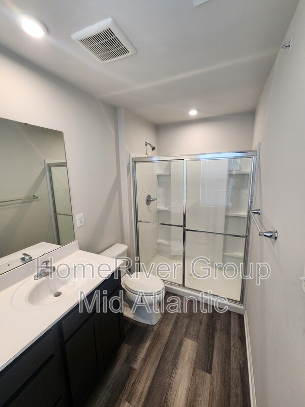 Building Photo - 203 Bowline Dr