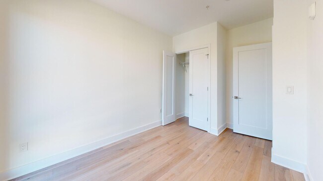 Building Photo - 826 Upshur St NW