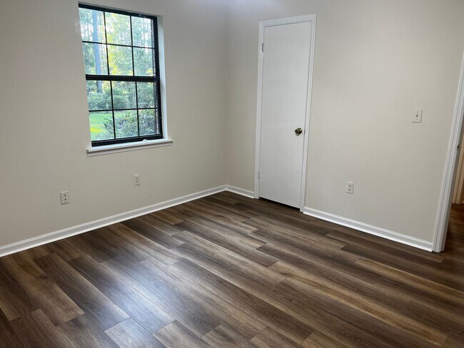 Building Photo - Charming 3-Bedroom Home on 2 Acres – Lands...