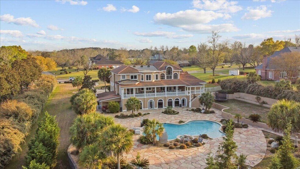 Building Photo - 200 Asphodel Dr