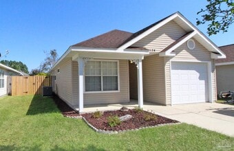 Building Photo - 1128 Sweetbriar St