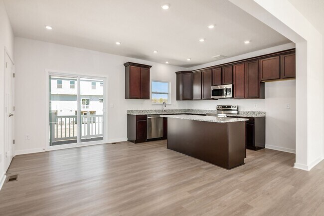 Building Photo - 122 Red Willow Dr