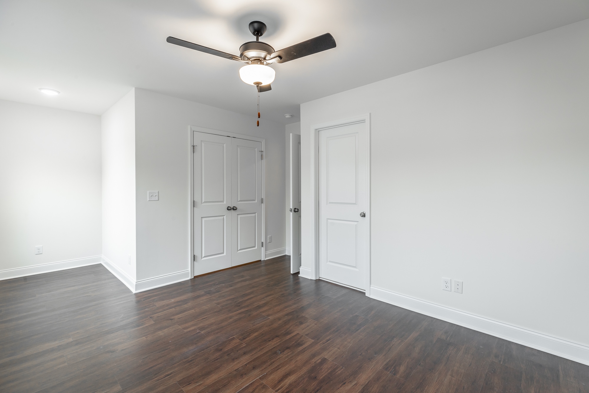 Building Photo - 5559 Stream Ln