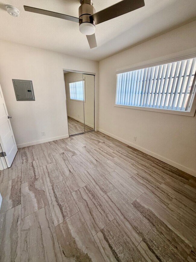 Building Photo - Remodeled 1 Bedroom Unit in Orange