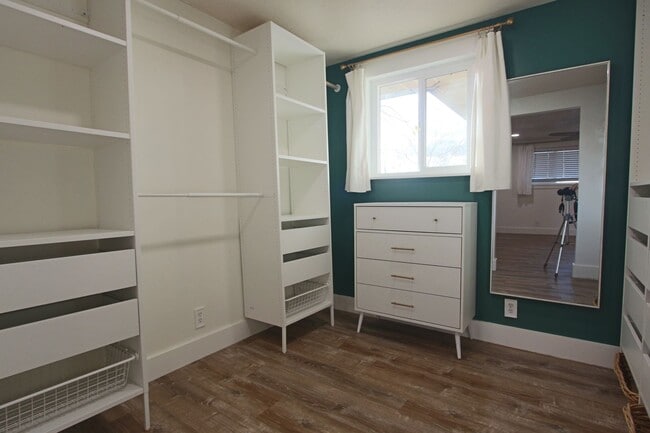 Building Photo - Downtown Washington - (Approved) Pet Optional