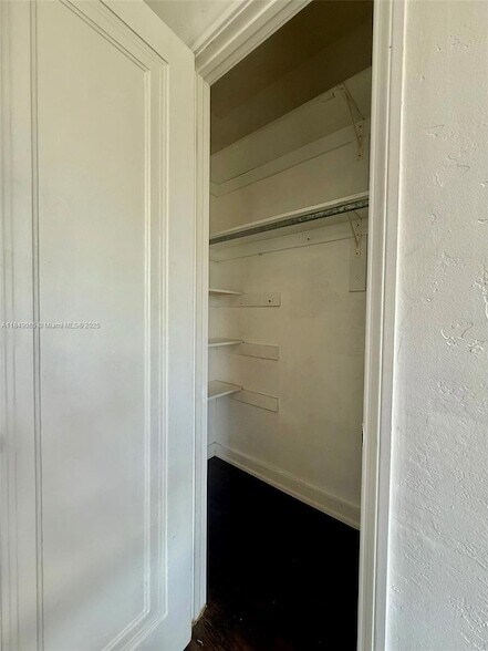 Building Photo - 4035 Meridian Ave