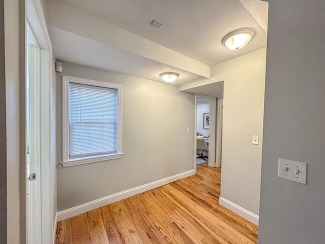 Building Photo - 79 Winchester Ave