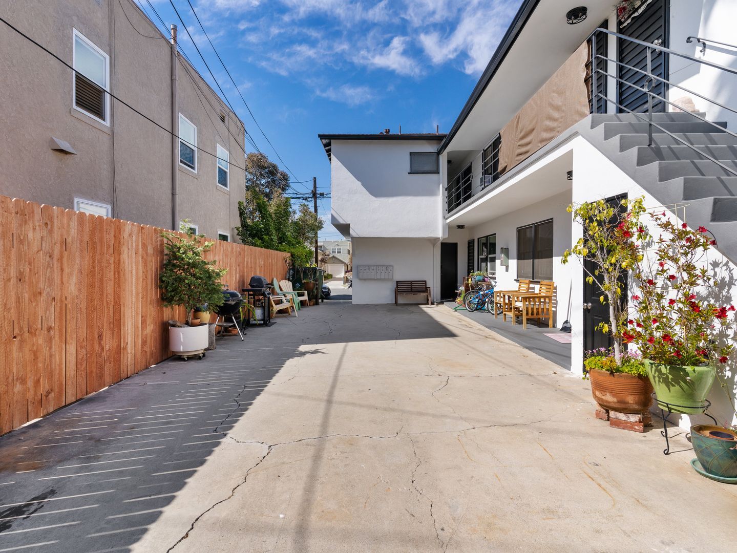 Building Photo - 1620 E Appleton St