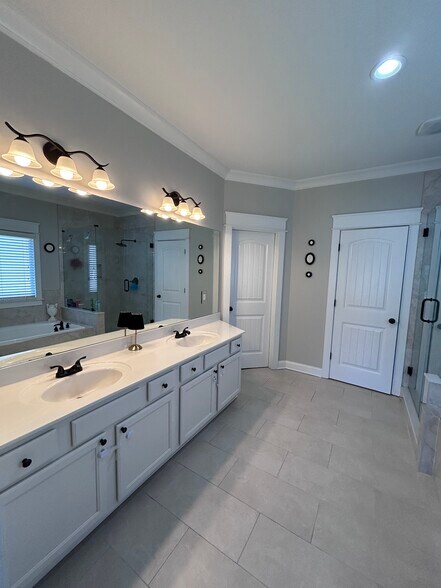 Primary Bathroom - 5006 Groover Dr SE