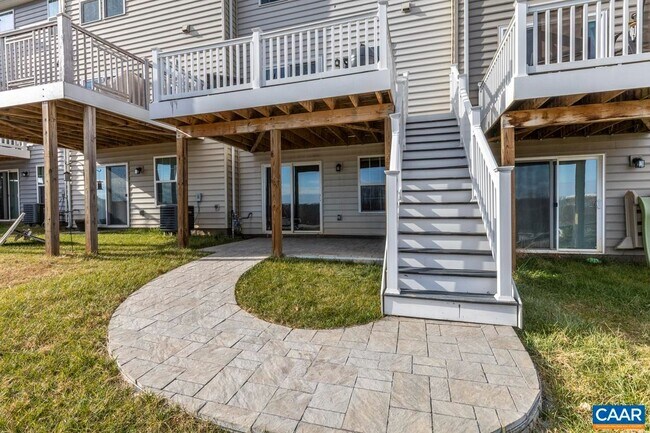 Building Photo - 2033 Elm Tree Ct
