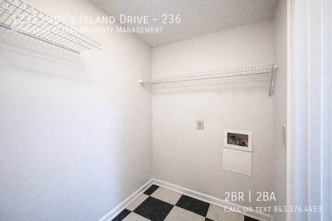 Building Photo - 1231 Ladys Island Dr