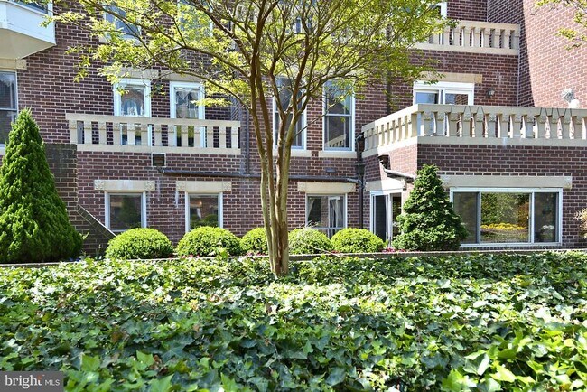 Building Photo - 115 N Lee St