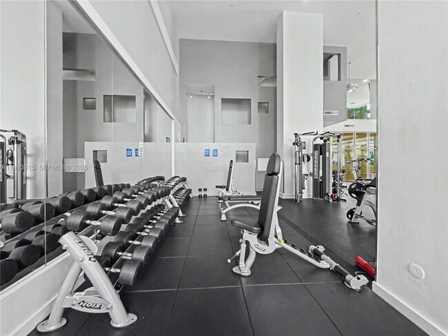 Building Photo - 1900 N Bayshore Dr