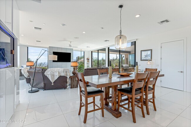 Building Photo - 7274 W el Camino del Cerro