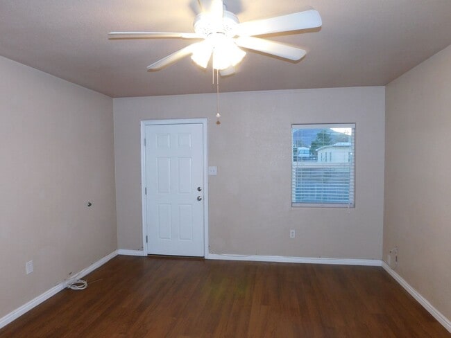 Building Photo - 11 New Mexico Way