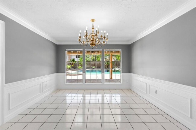 Building Photo - 18318 Mahogany Forest Dr