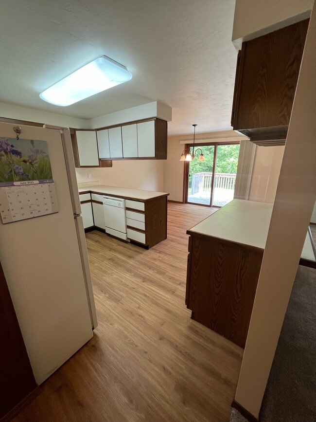 Kitchen & Dining Area - 2381 Remington Rd