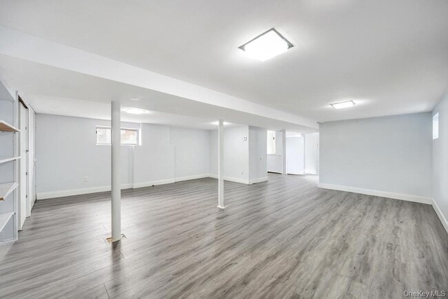 Building Photo - 61 James St
