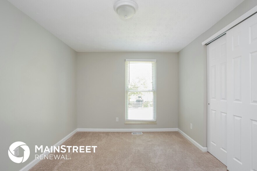 Building Photo - 1372 Hilton Dr
