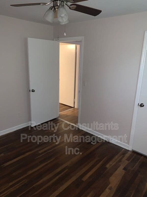 Building Photo - 1813 Walker Ave