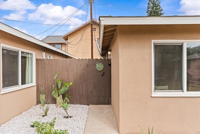 Building Photo - 1099 Bonita St