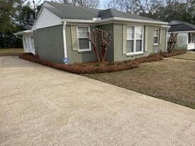 Building Photo - 228 Forest Ave