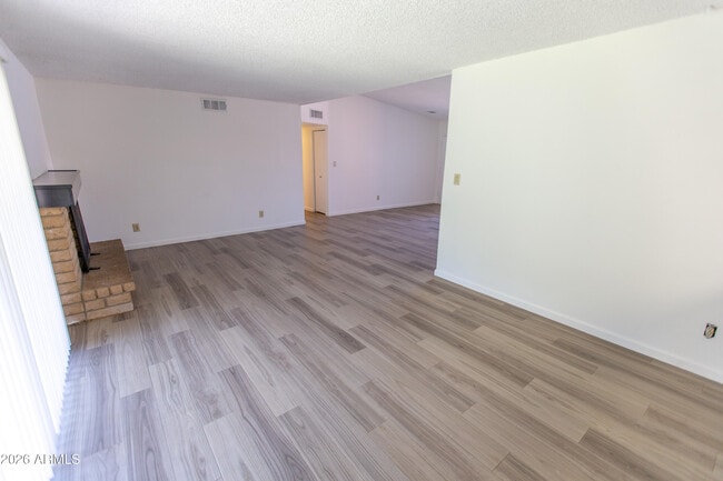 Building Photo - 7911 East Vía de Belleza