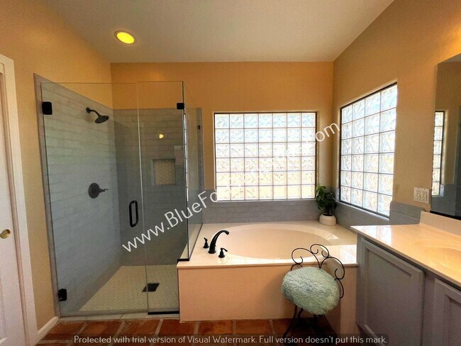 Building Photo - 5449 N Cres Ridge Dr