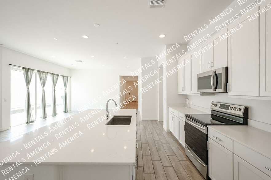 Building Photo - 3812 E Bartlett Way