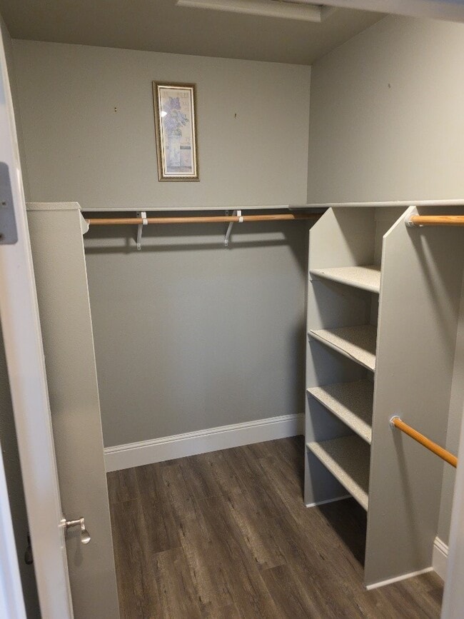 Building Photo - 4814 Iroquois Trail