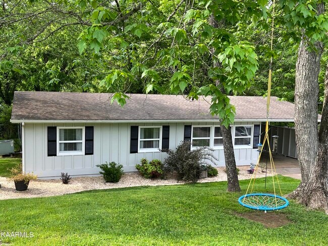 Primary Photo - 8224 Tamarack Rd