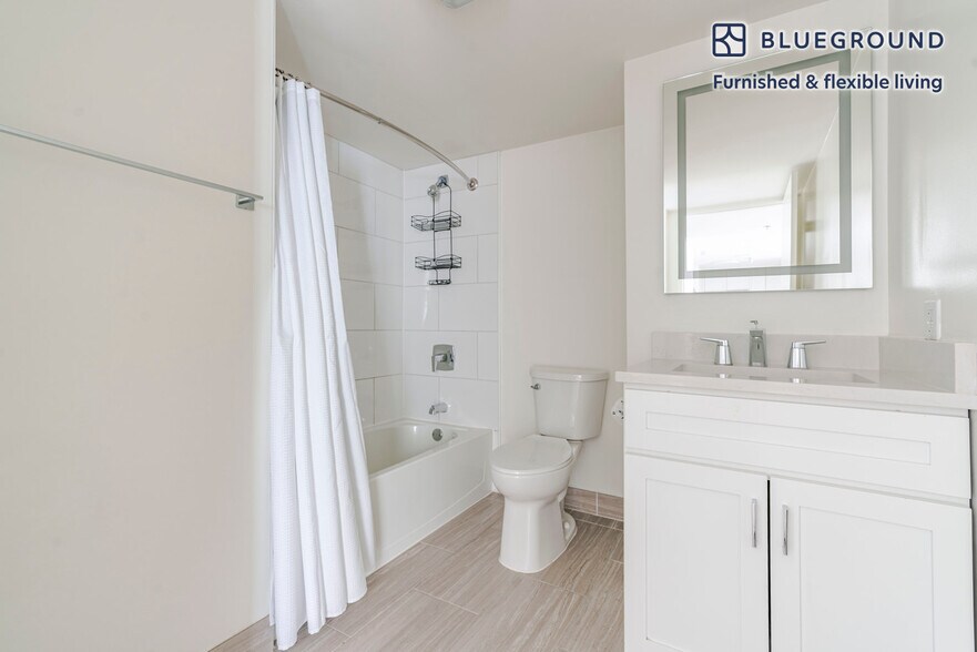 Building Photo - 400 8th St NW