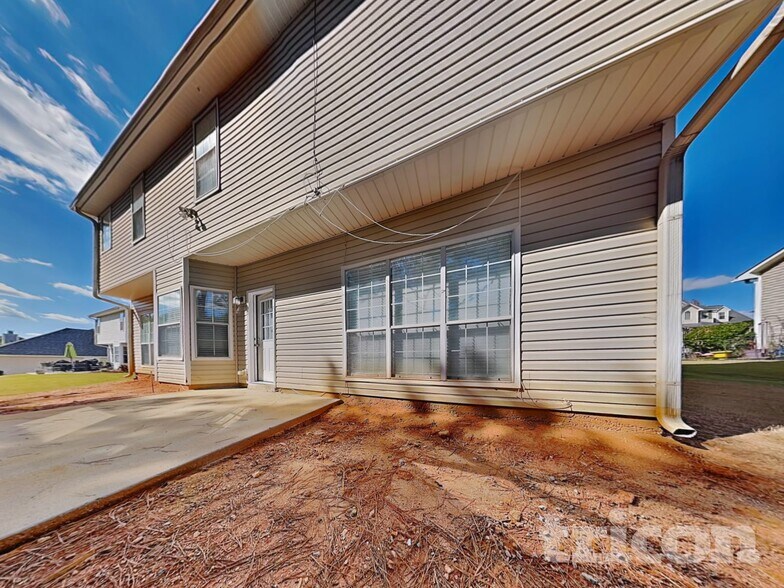 Building Photo - 11906 Fairway Overlook