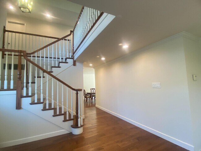 Building Photo - 852 Arcturus Cir